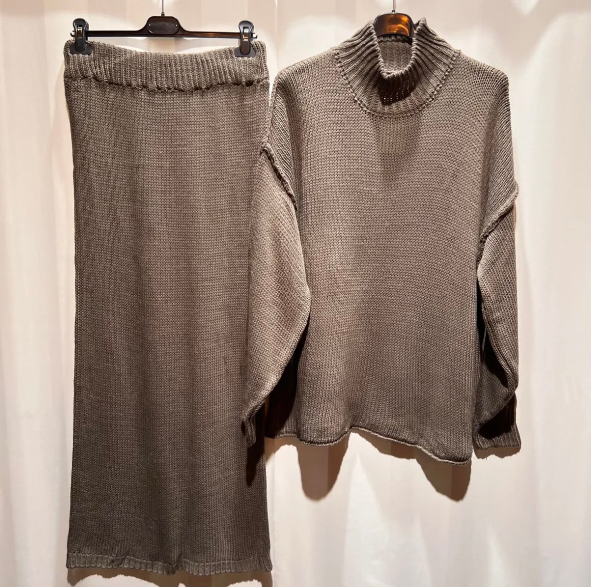 Strick- 2-teiler mit Rock