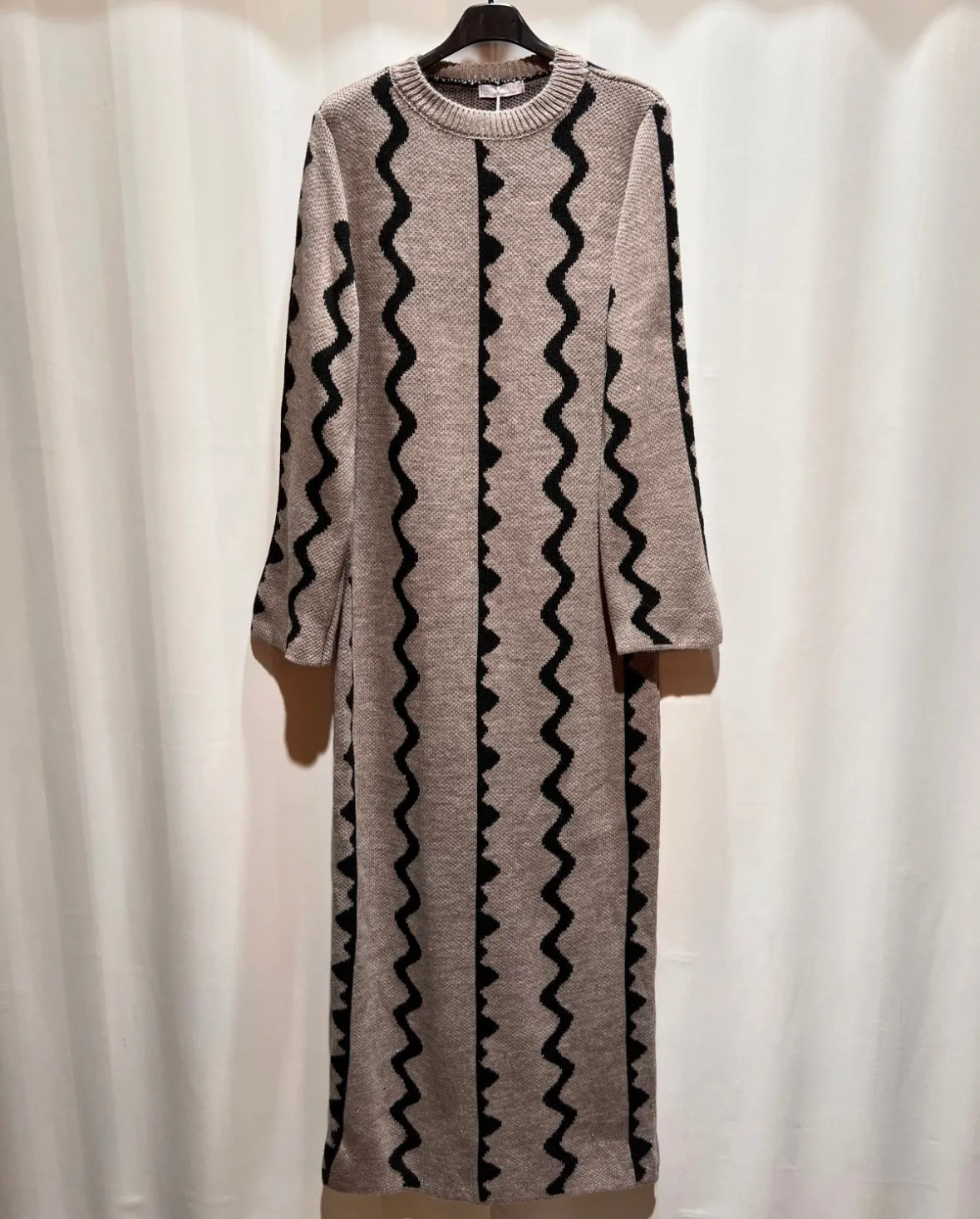 Gemustertes Strickkleid