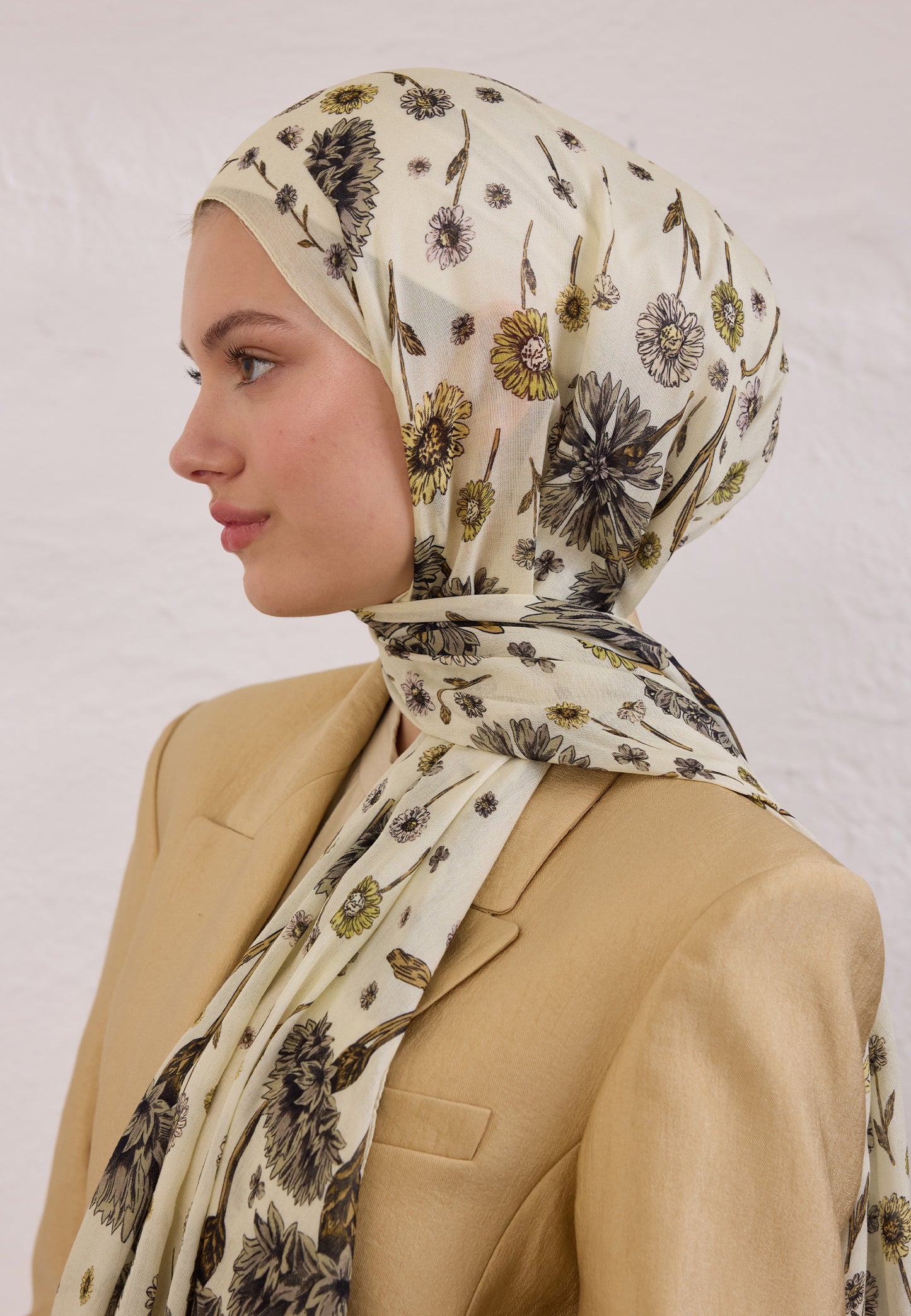 FreshScarfs Rami Hijab Blooming dahlia soft sari