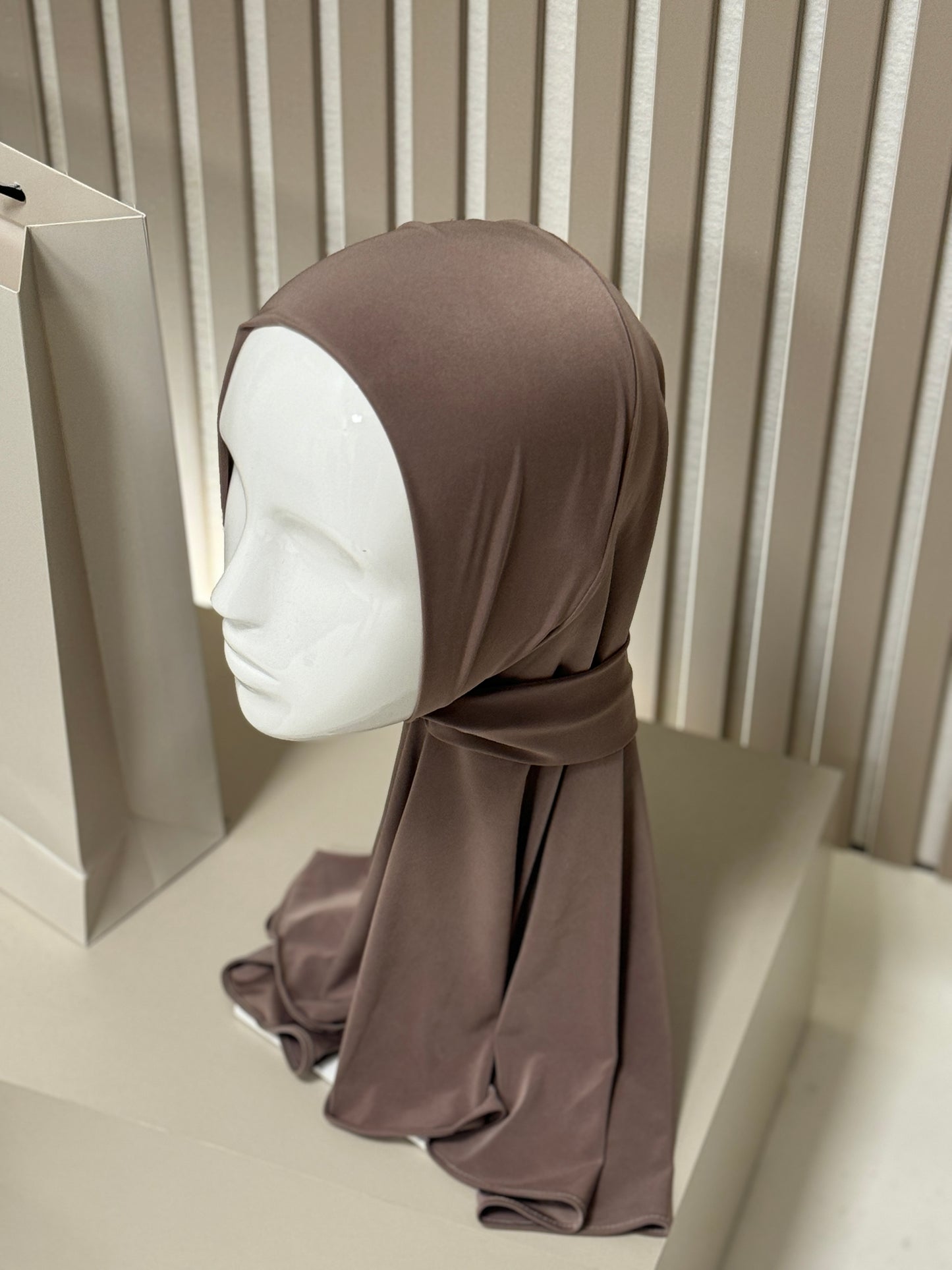 Fertigkopftuch Liquid Jersey mit Knöpfen Dunkelbeige