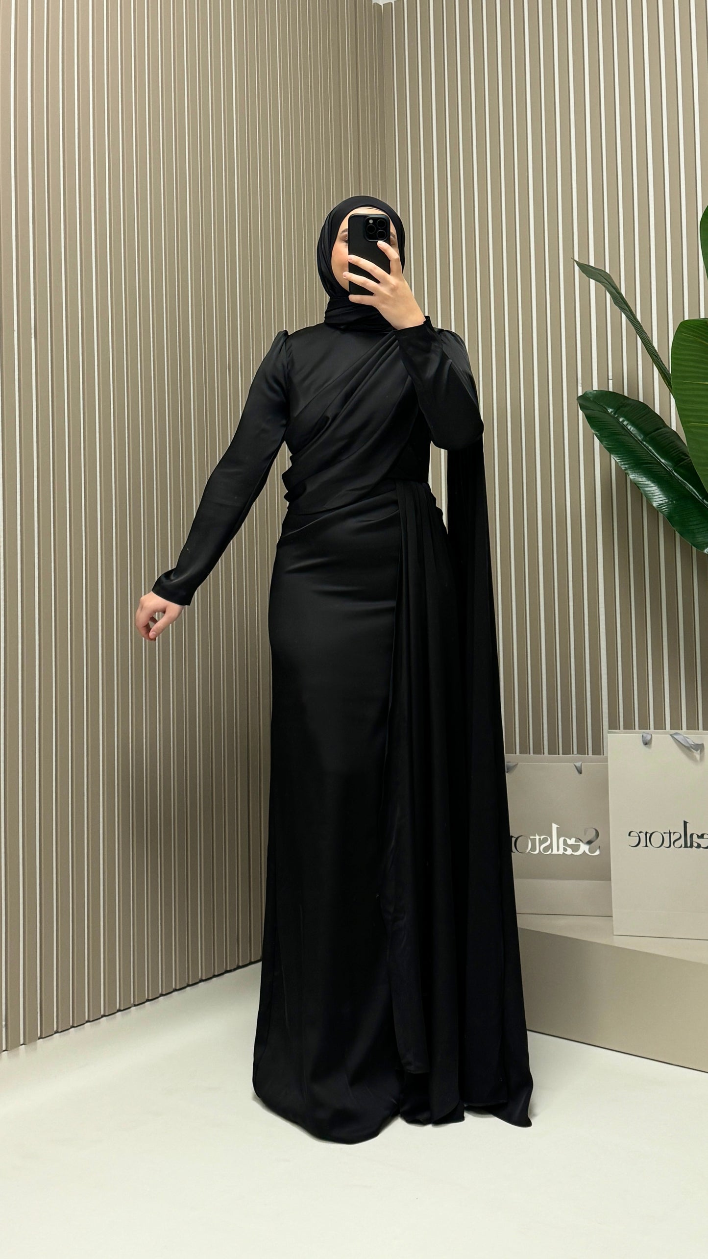 Satin Abendkleid 5465 Schwarz