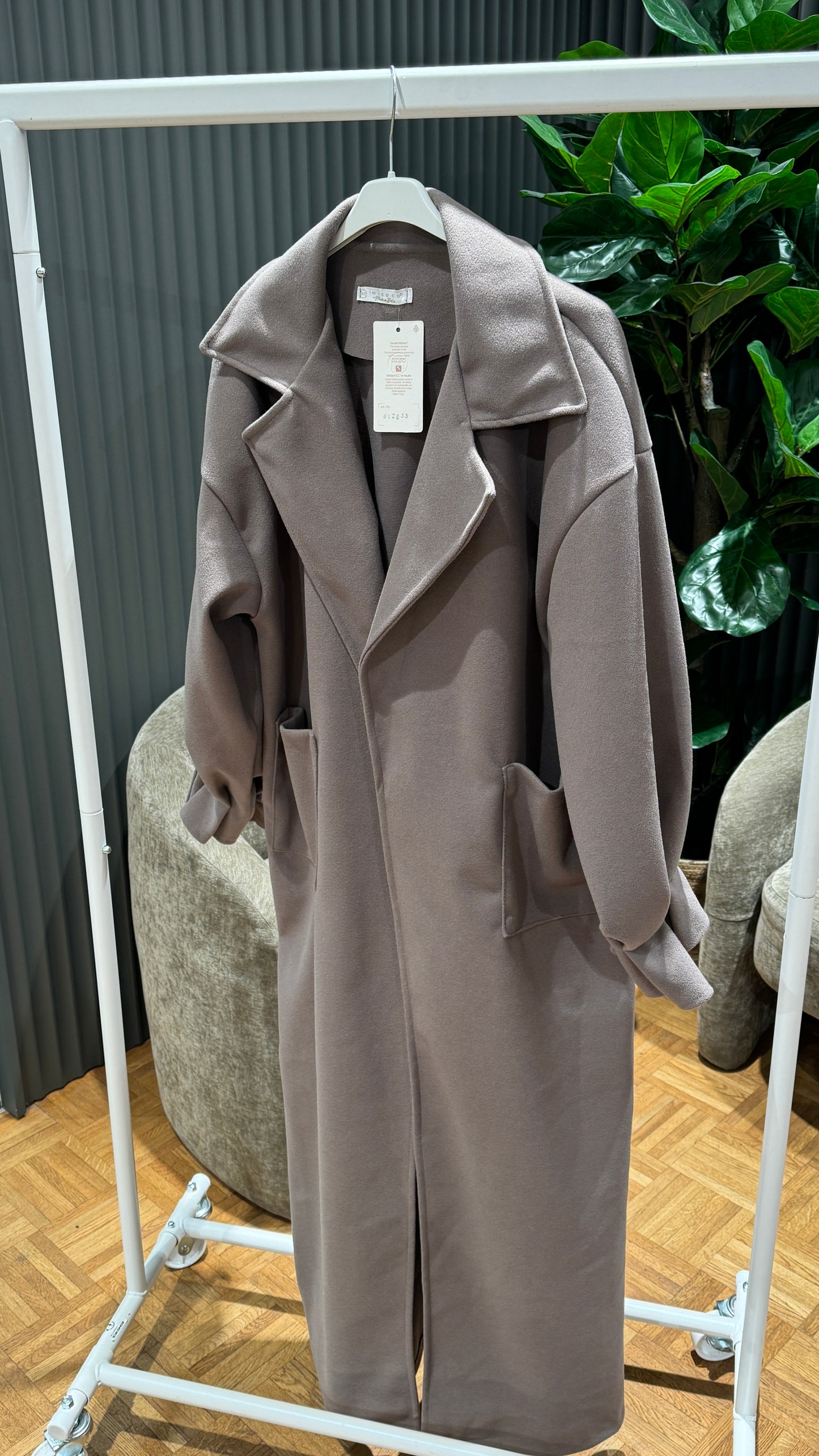 Mantel 2633 mit Ballonärmeln Taupe