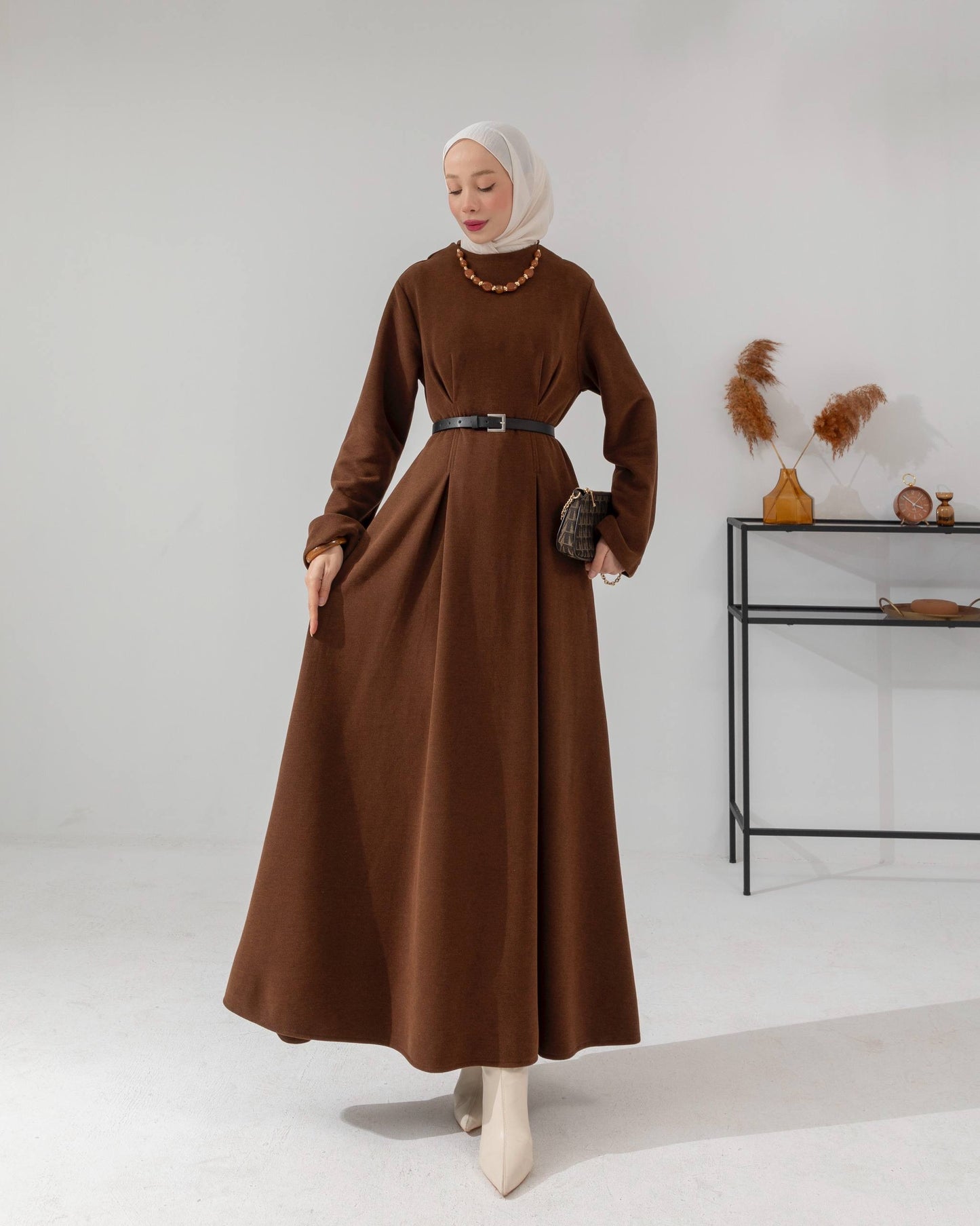 Meri Store Kleid mit Gürtel 6582 Braun