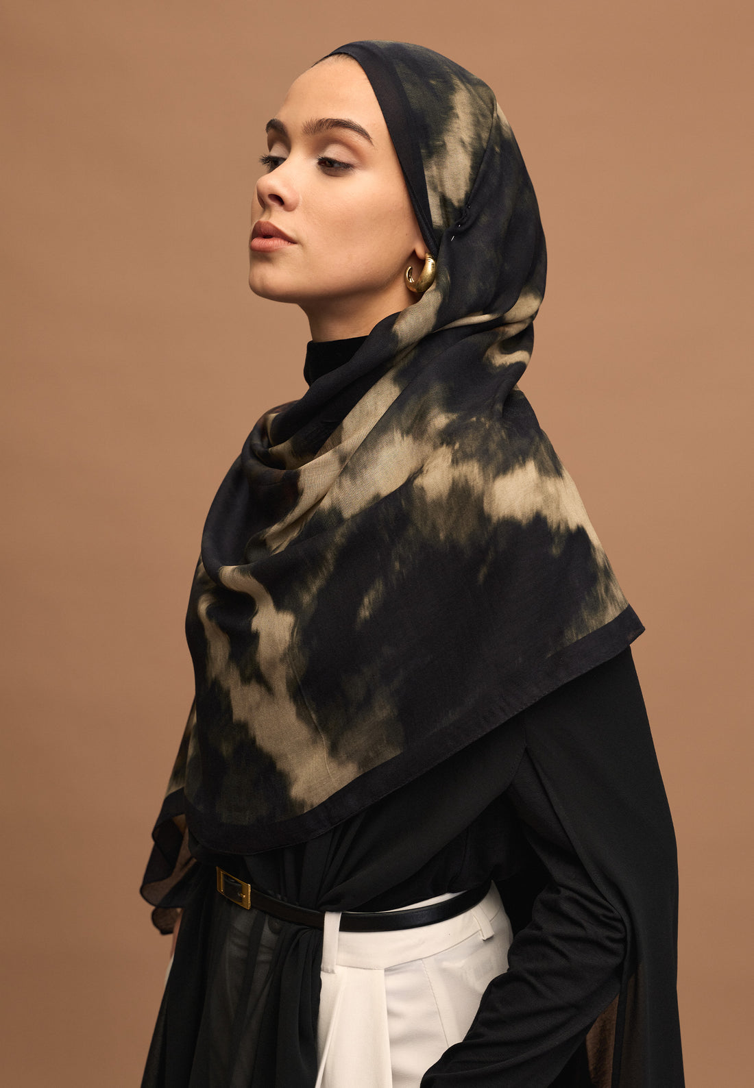 FreshScarfs Rami Hijab Batik Schwarz