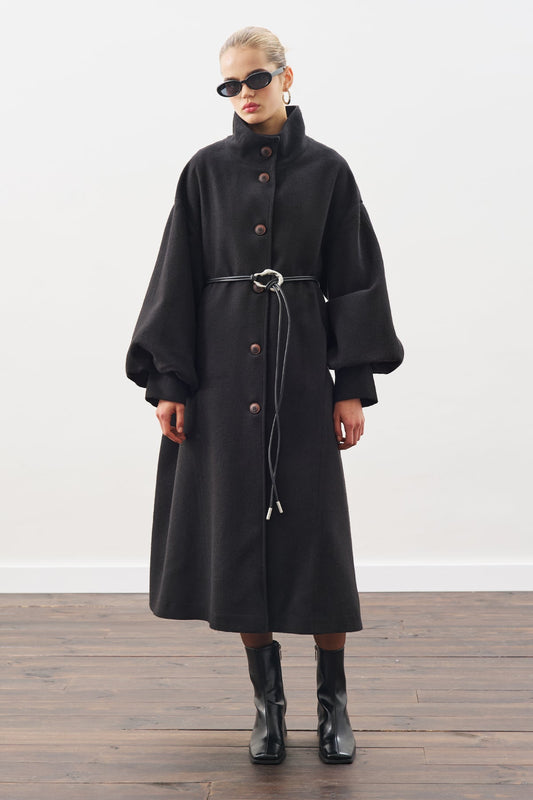 Manuka Gaia Mantel Schwarz