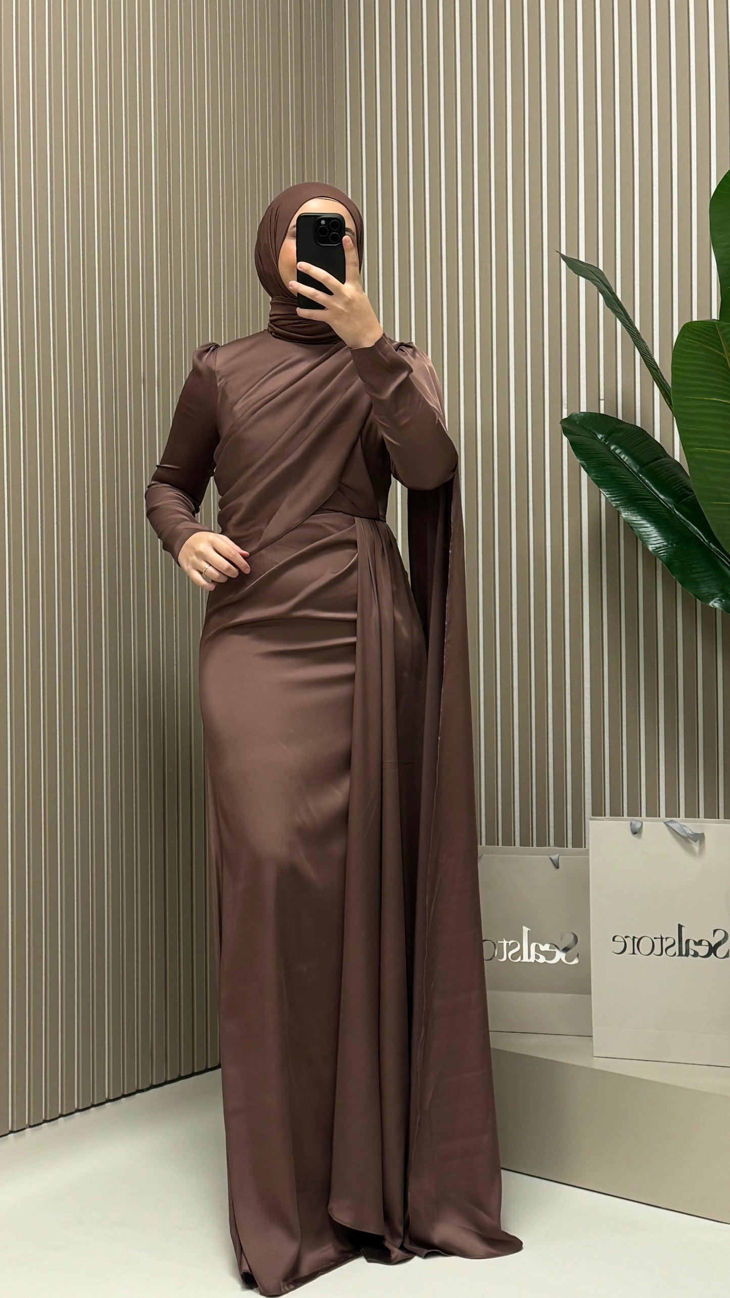 Satin Abendkleid 5465 Softbraun