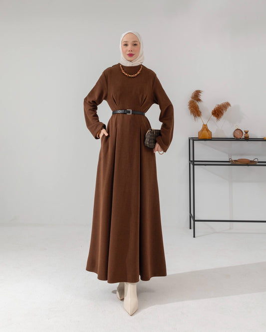 Meri Store Kleid mit Gürtel 6582 Braun