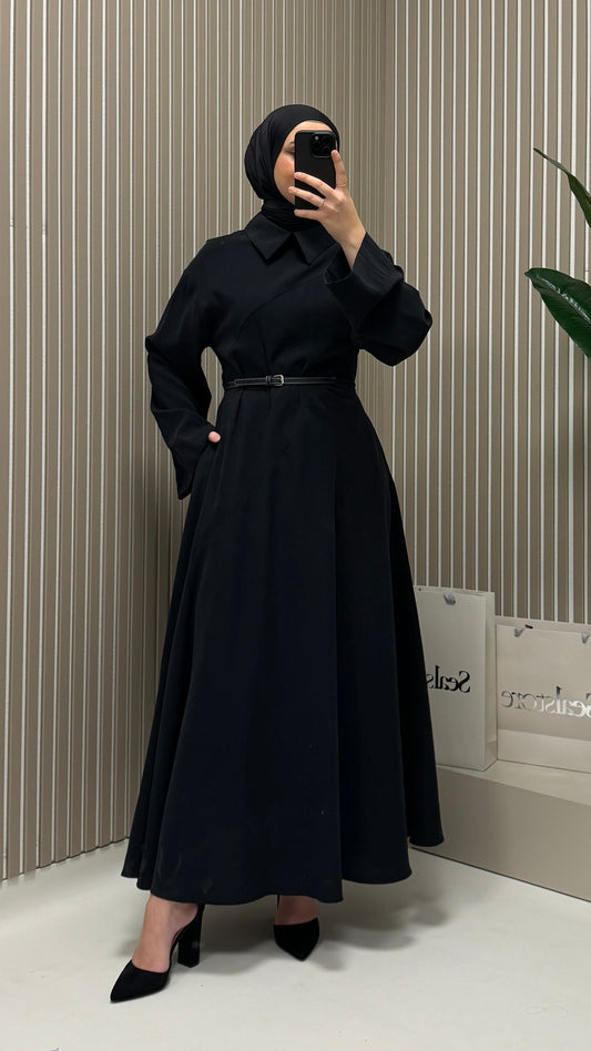 MOILA Patra Kleid mit Gürteldetail Schwarz