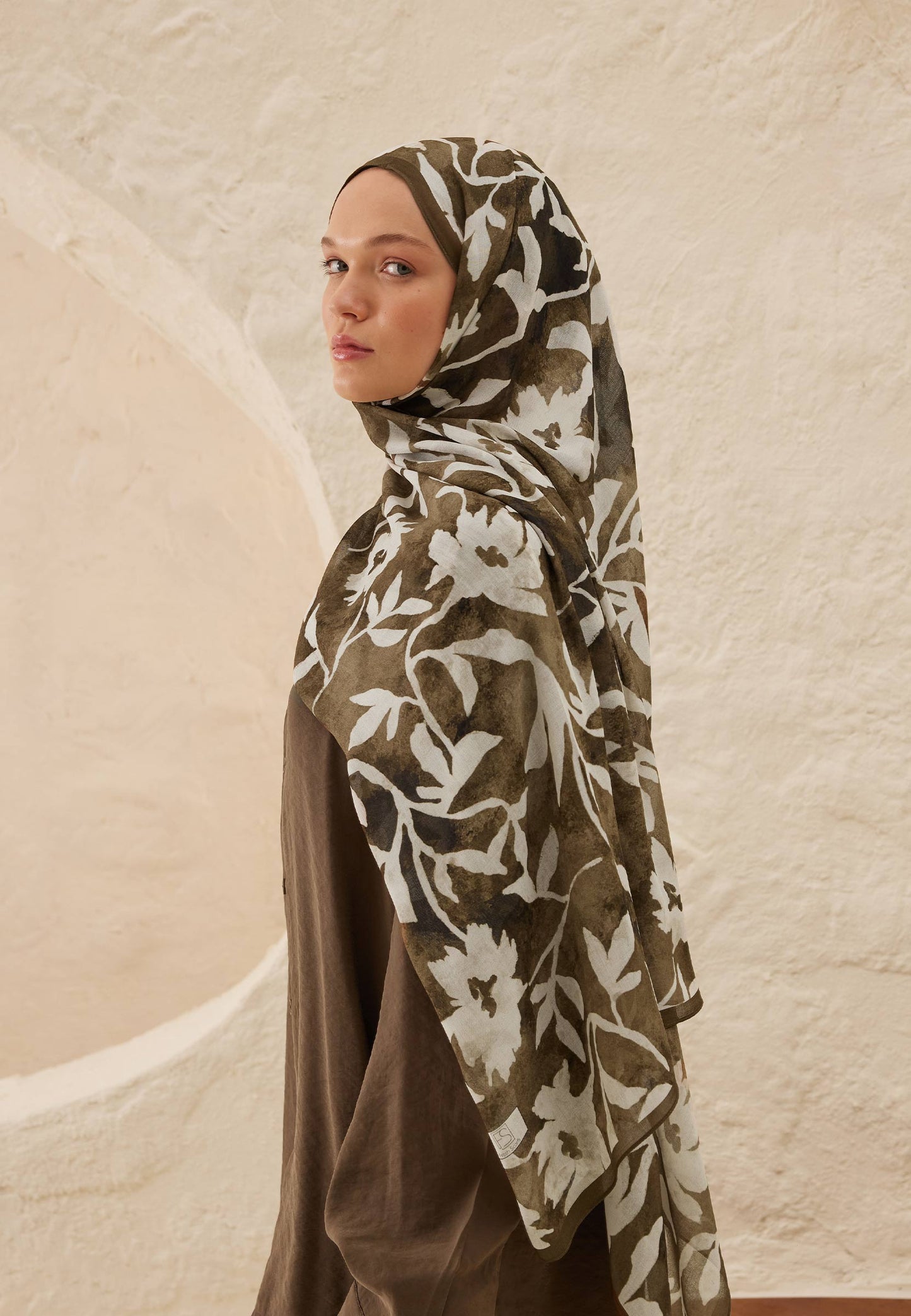 FreshScarfs Rami Hijab petunia desen toprak