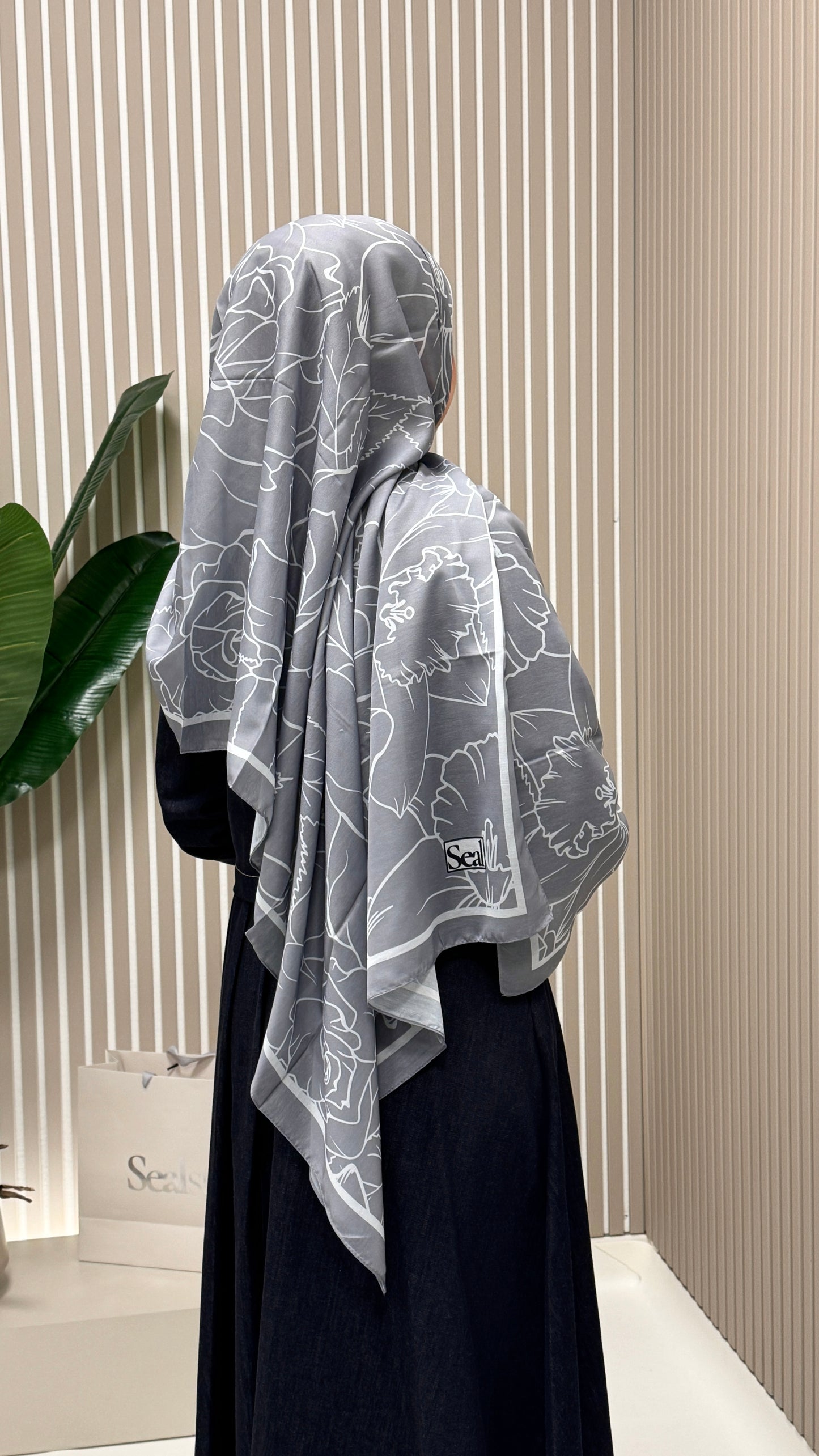 FLOWER Soft Vual Schal Grau