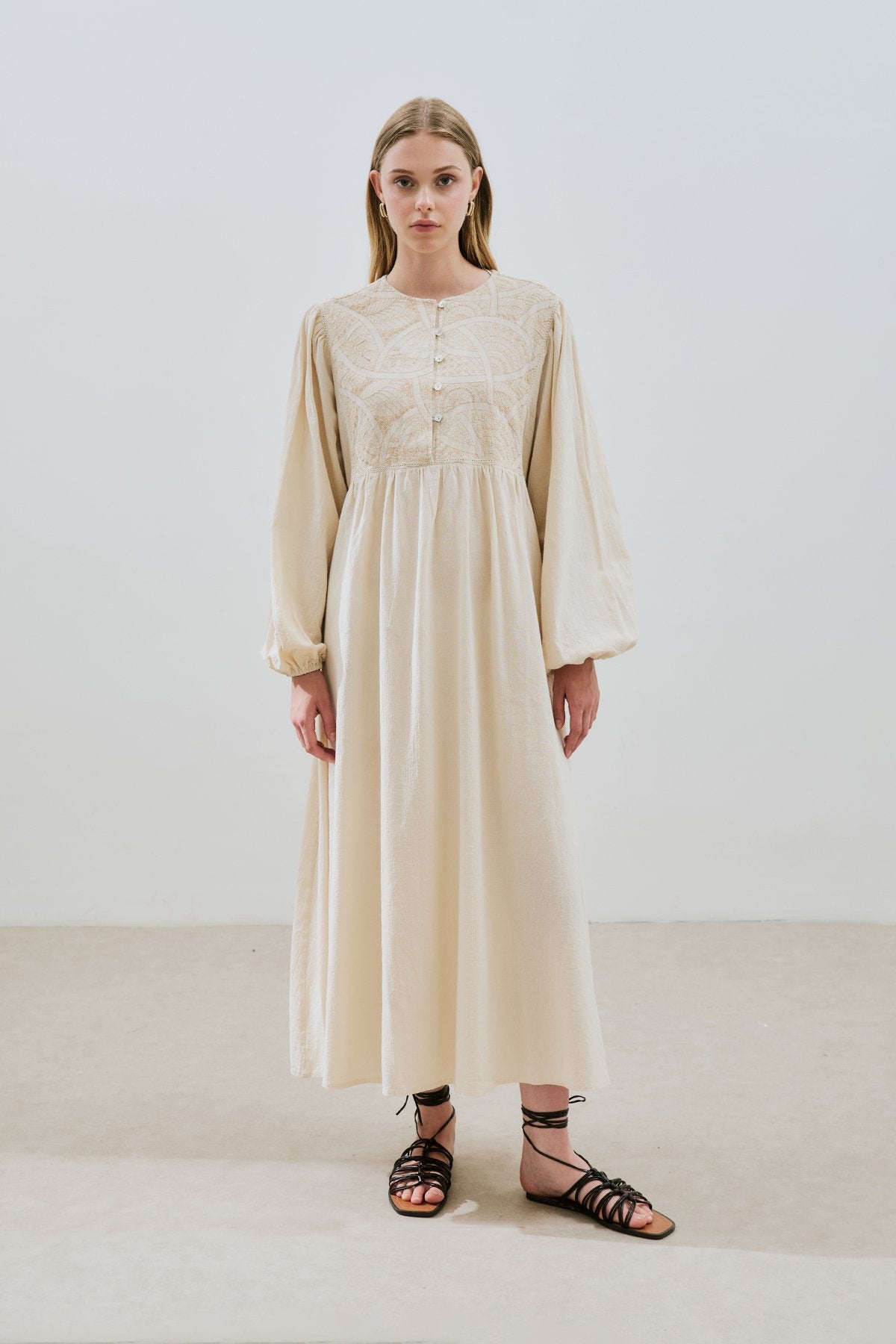 Manuka DOKULU NAKIŞ DETAYLI ELBİSE NATURAL Kleid