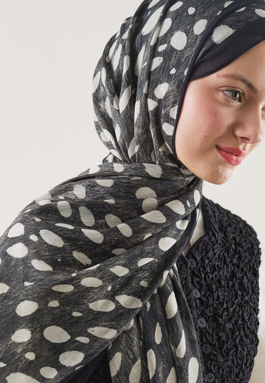 FreshScarfs Rami Hijab Wild Flawn Desen Siyah