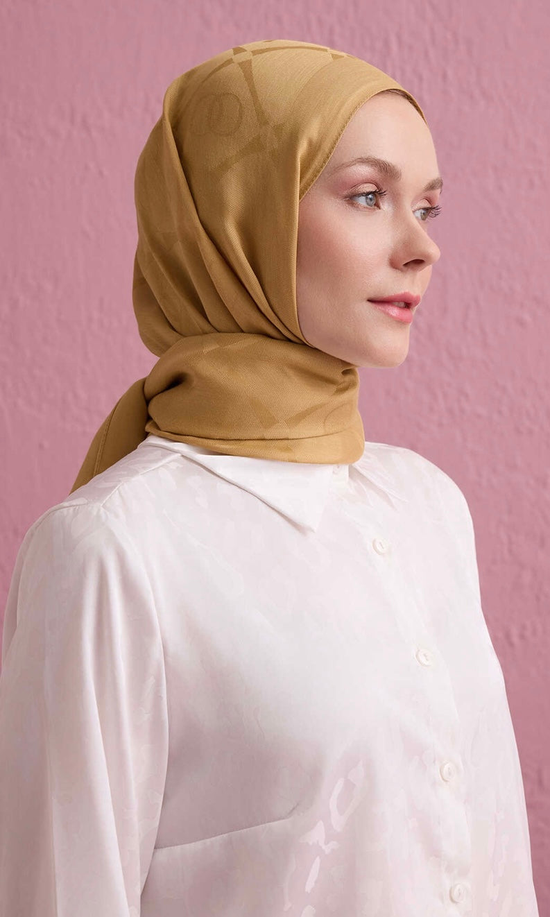 IMANNOOR Iman Baklava Ramy Jakar Schal