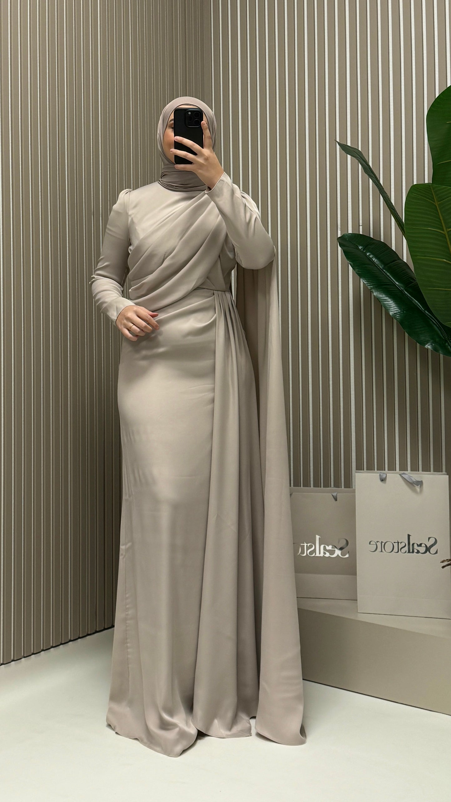 Satin Abendkleid 5465 Beige
