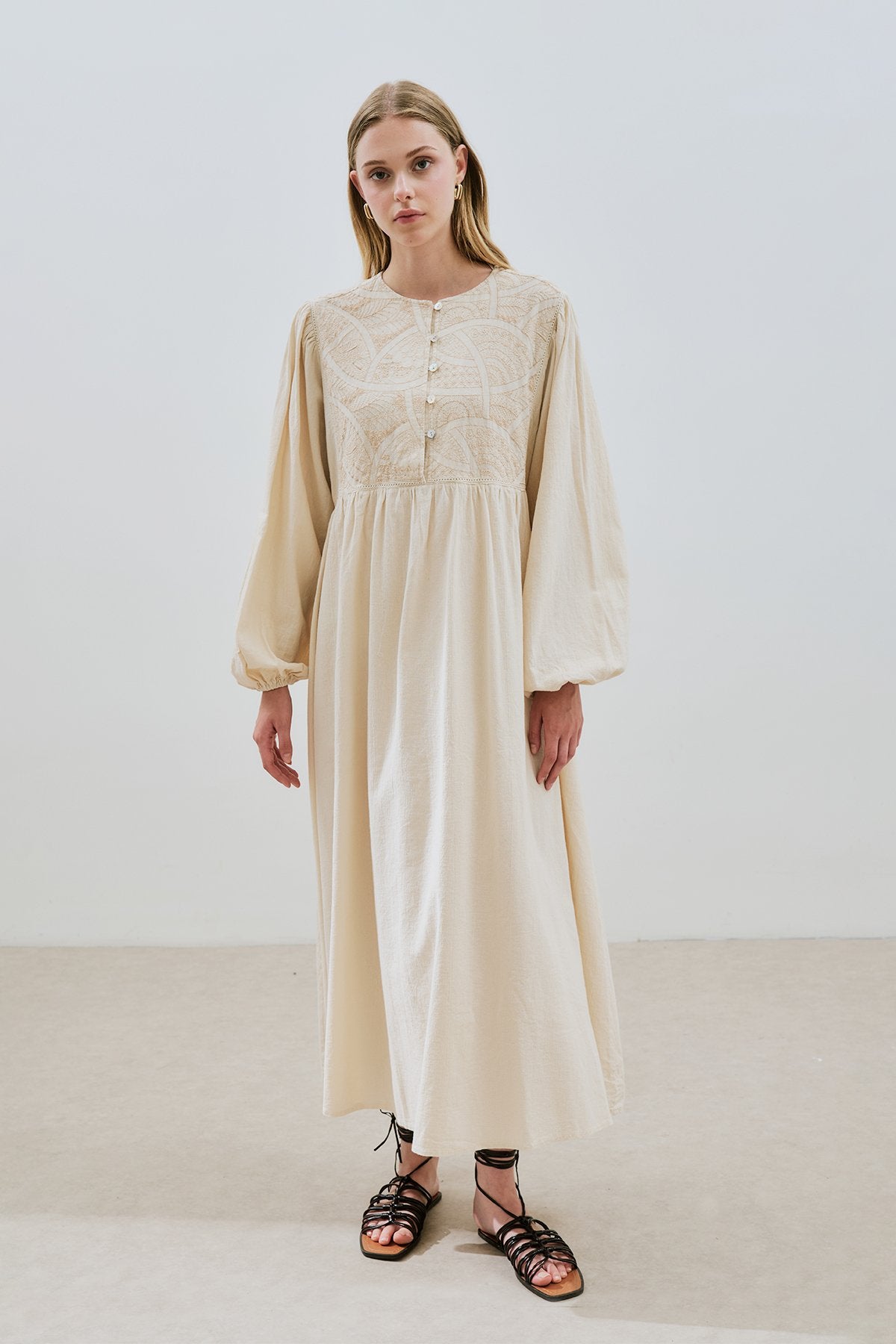 Manuka DOKULU NAKIŞ DETAYLI ELBİSE NATURAL Kleid