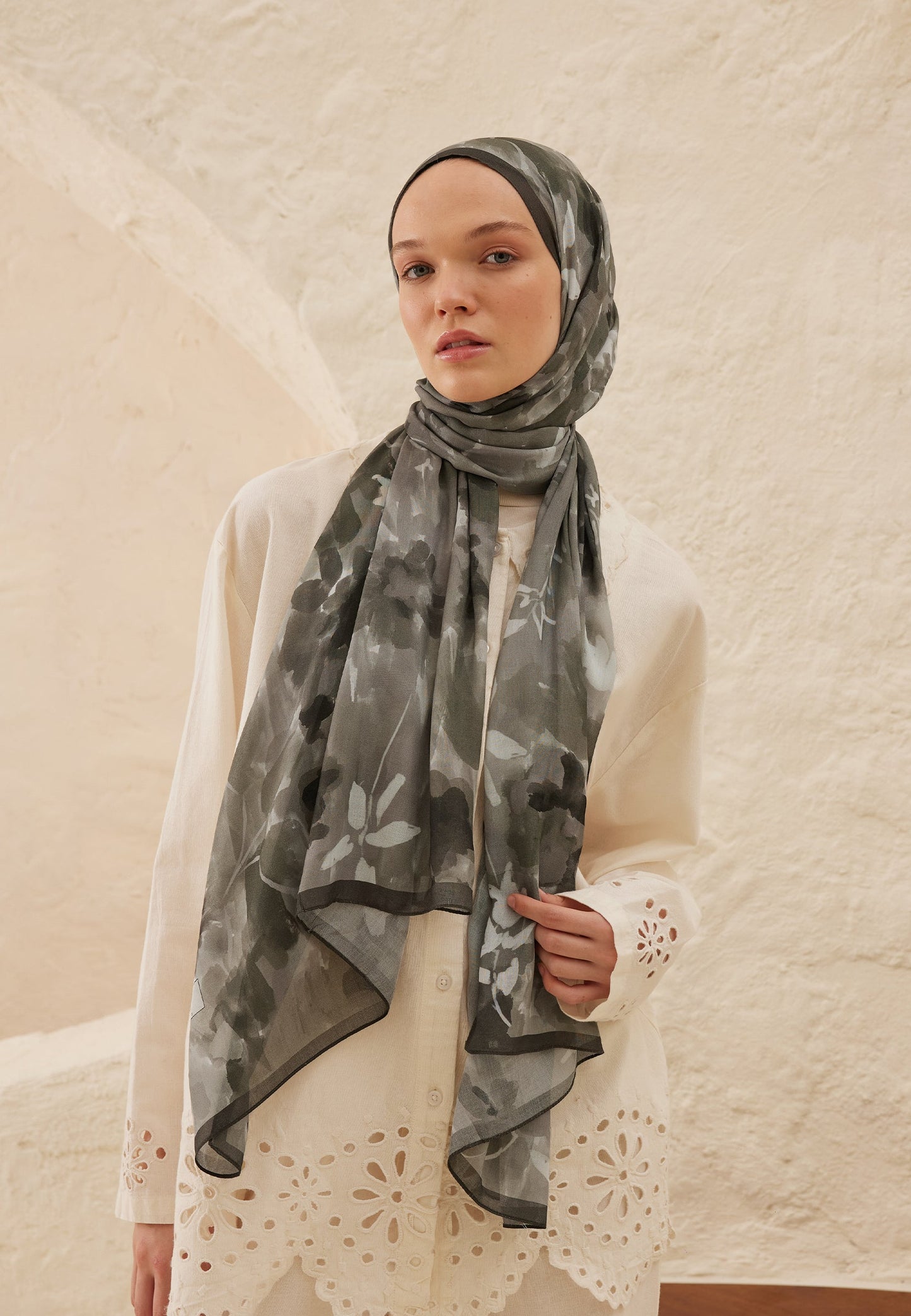 FreshScarfs Rami Hijab lizzy desen füme