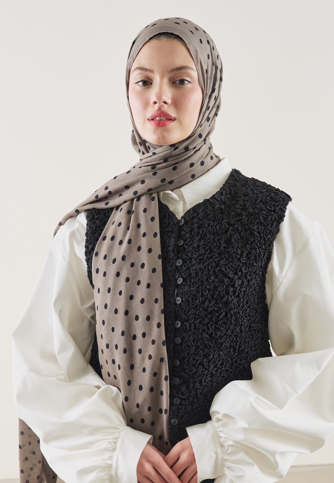 FreshScarfs Rami Hijab Small Polka Dots Vizon