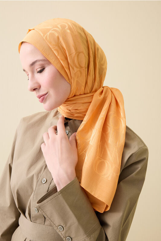 IMANNOOR Monogram Shiny Jakar Schal