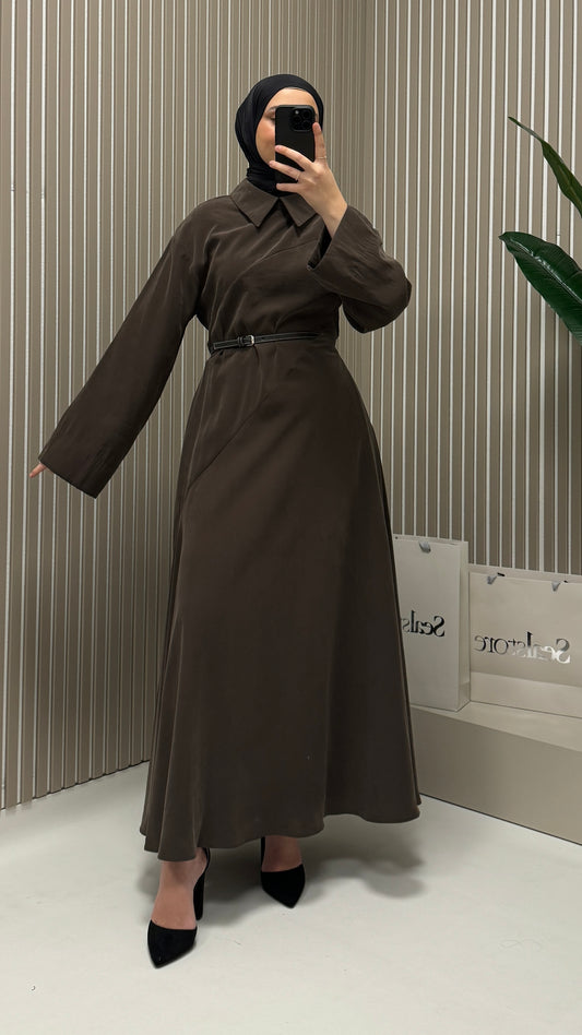 MOILA Patra Kleid mit Gürteldetail Braun